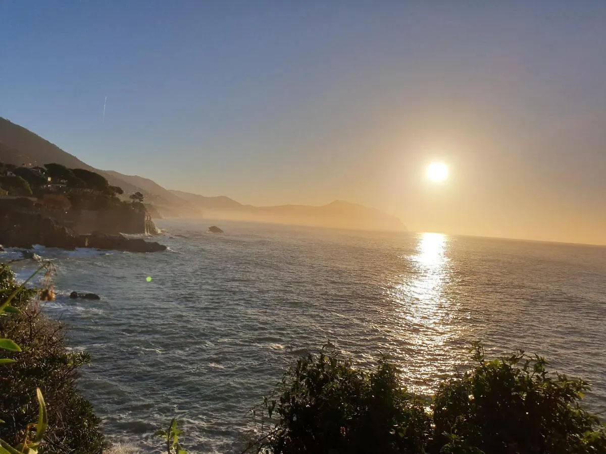 Salotto Sul Mare Bed & Breakfast Genoa